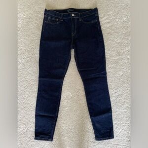 GAP Women’s Slim Jeans/Jeggings in Deep Indigo